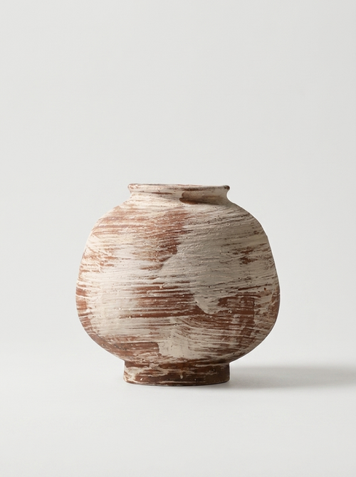 Aska Vase, ceramic vase with a layered striped glaze finish