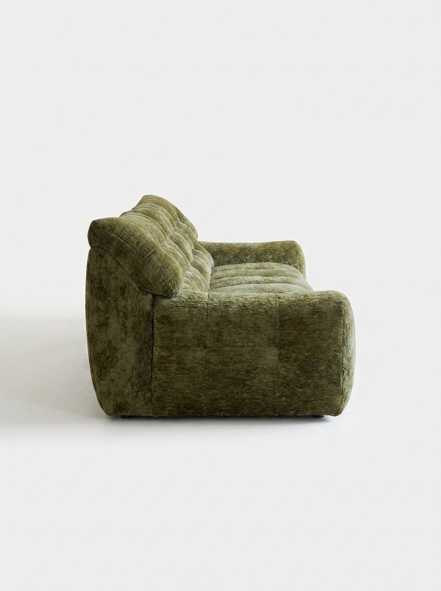 Dyvn Sofa