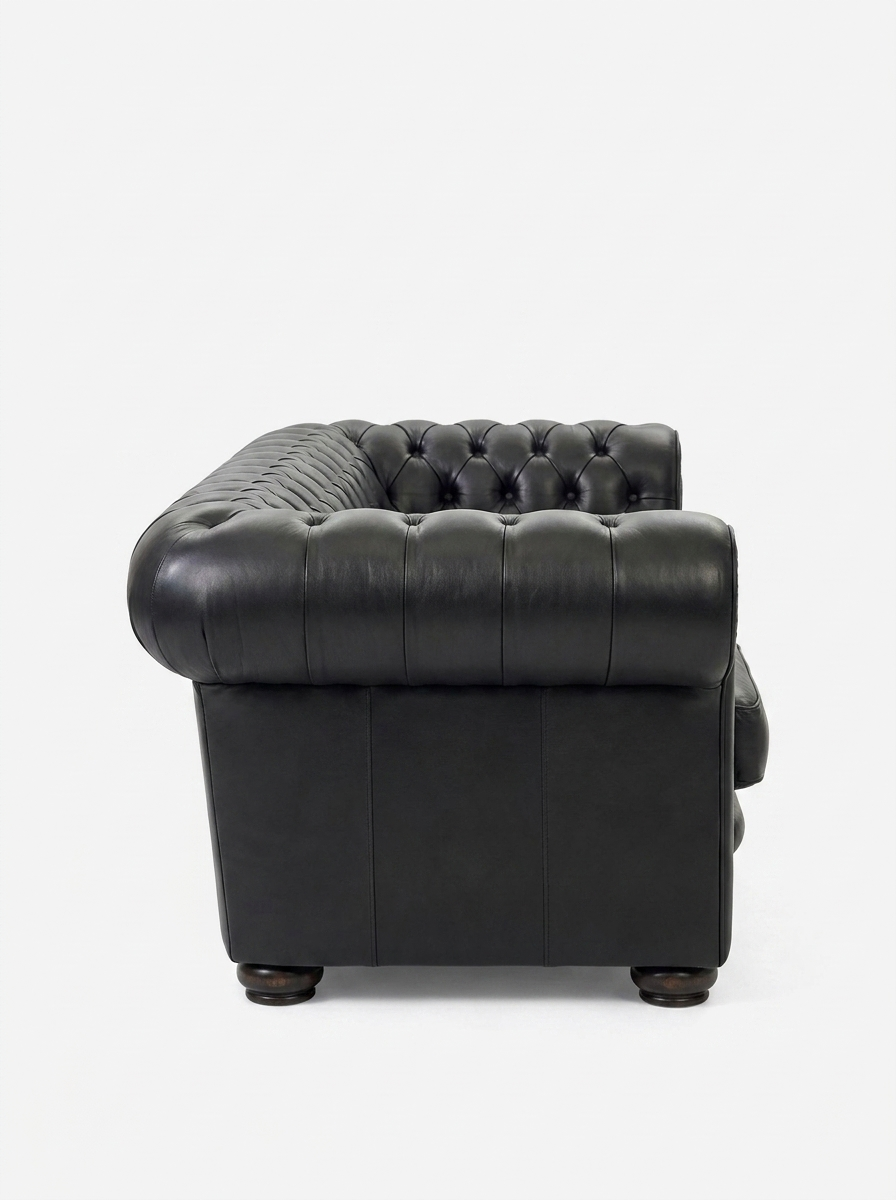 Thron Leather Sofa, Chesterfield sofa in cow leather, angled view